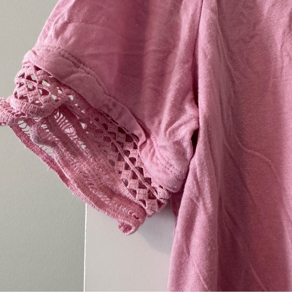 LOFT Pink Crochet Sleeve Top Size Large Short Sleeve Casual Tee - Picture 2 of 4